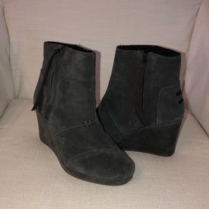 Tom's ankle booties